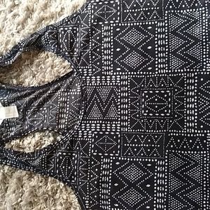 H&M racer back tank beautiful geometric print size M rounded bottom.